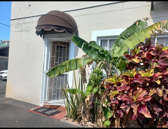 2 BEDROOM DUPLEX FOR SALE IN GLENWOOD